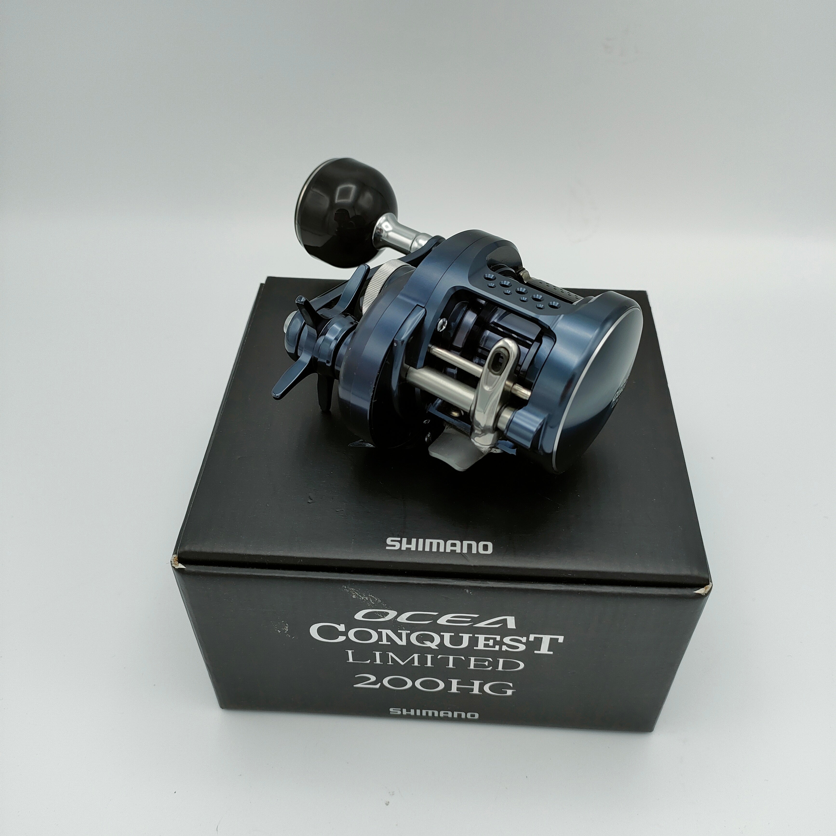 SHIMANO OCEA CONQUEST 200HG - リール