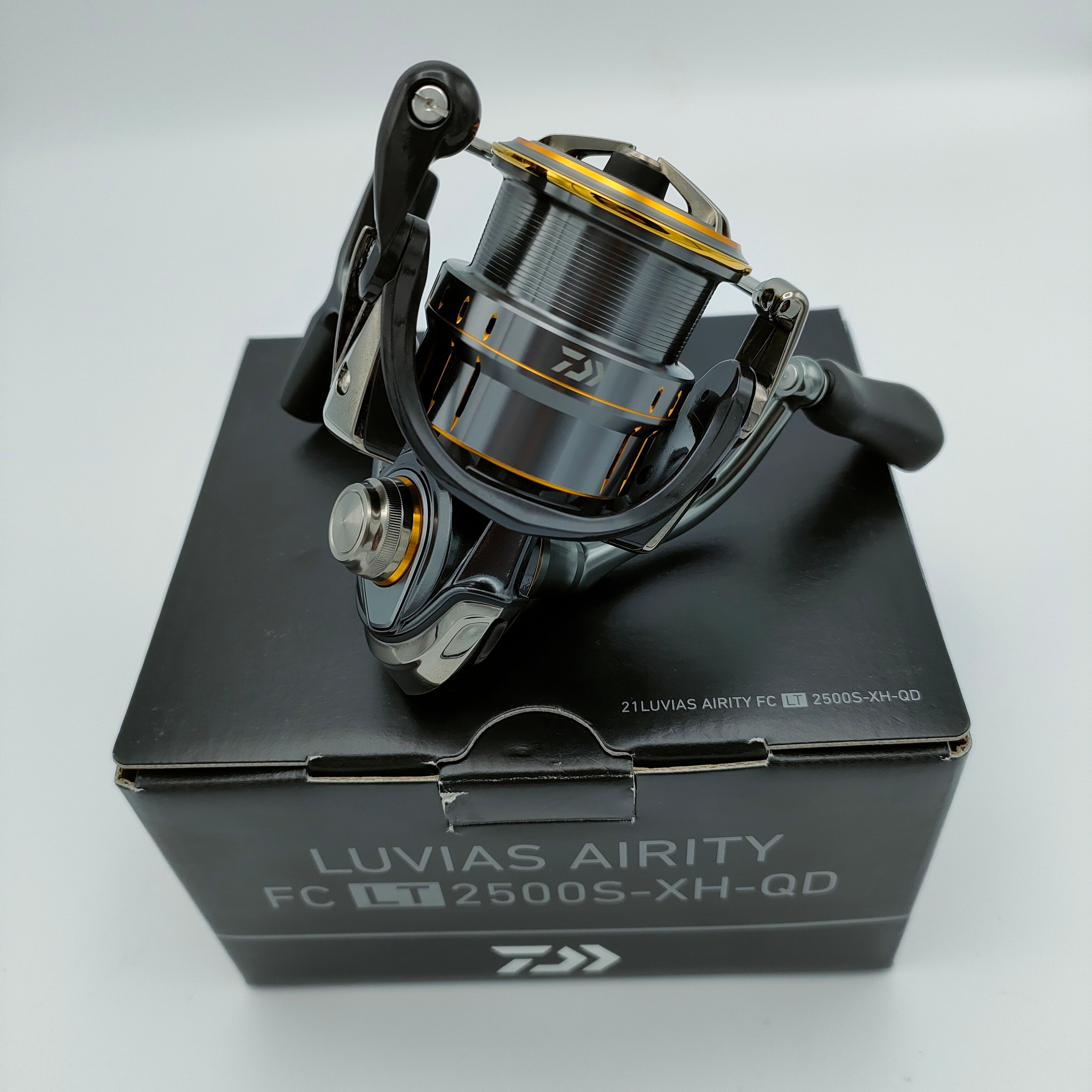 21 LUVIAS AIRTY FC LT 2500 S XH QDエアリティ - リール